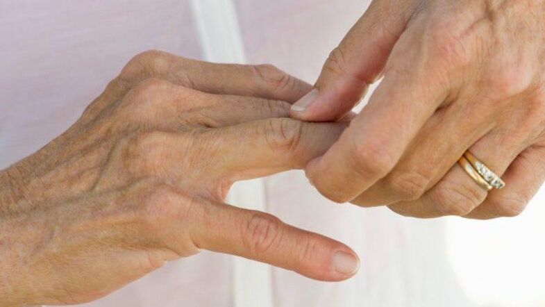 In what diseases do the finger joints harm